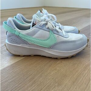 Nike waffle Debut  shoes  6.5 mens white mint foam